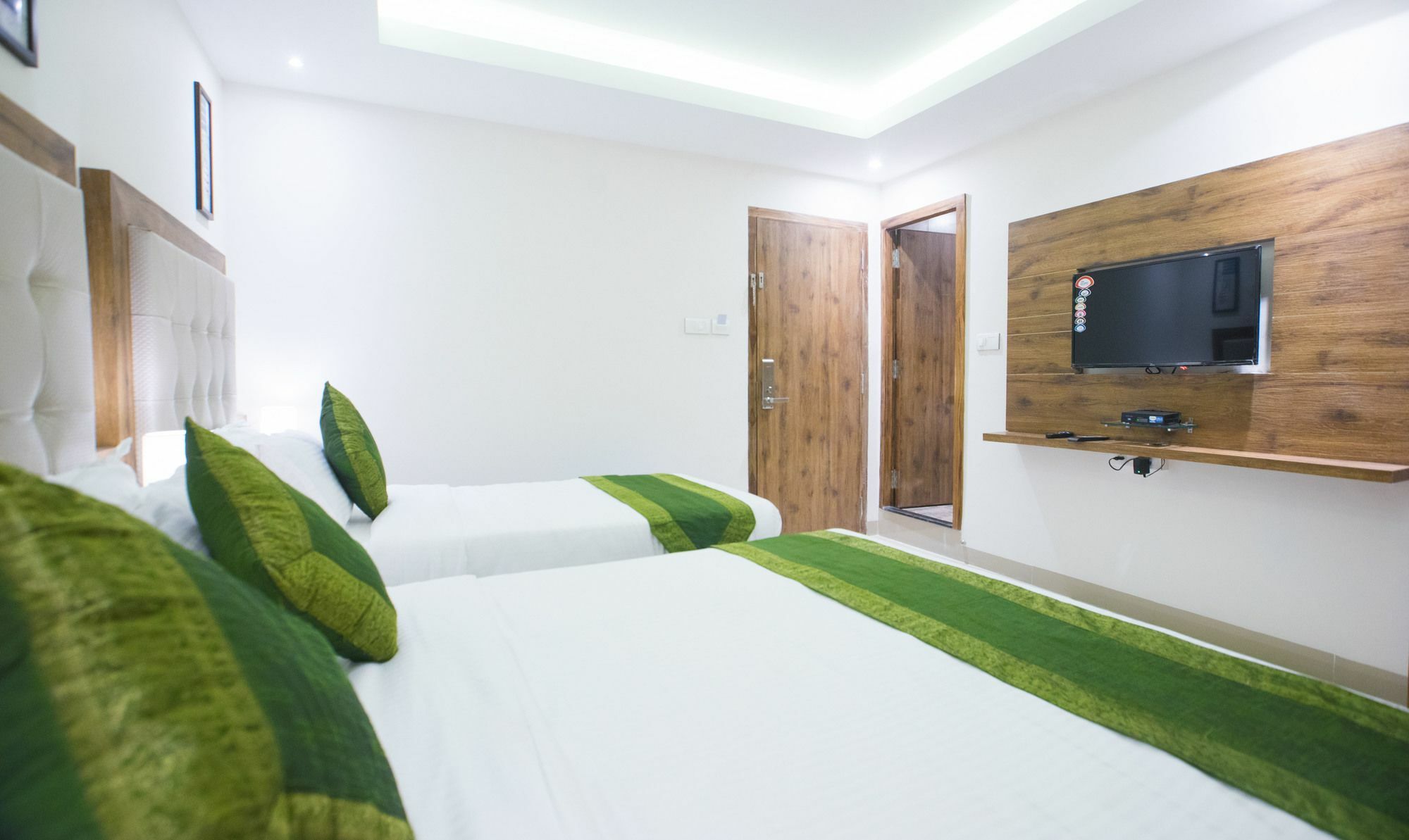 Treebo Amber International Hotel Mumbai  Buitenkant foto